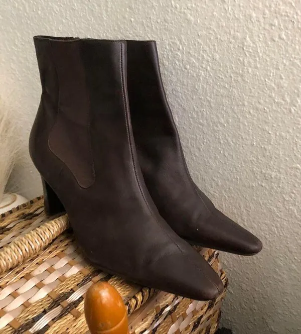 90s Predictions Chocolate Brown genuine leather ankle pointed square toe boots 3" heels Size 10 - Image 3