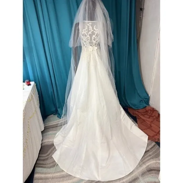Mon Cheri‎ Bridals Wedding Gown White Embroidered Illusion Back Veil Set Size 10 - Image 2