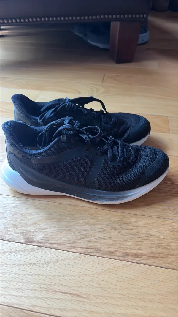 Lululemon Running Sneakers Black - Image 7
