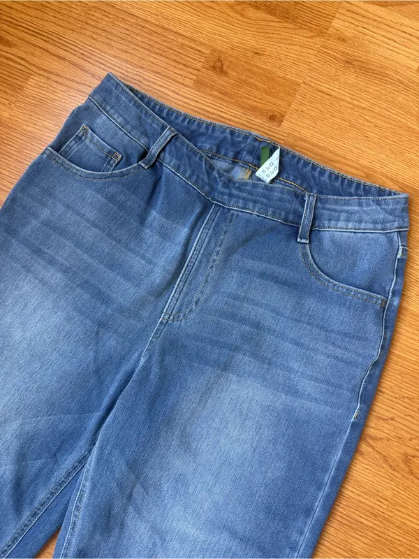 Halara Flex High Waisted Pockets Straight Leg Washed Casual Jeans Size Large - Image 4