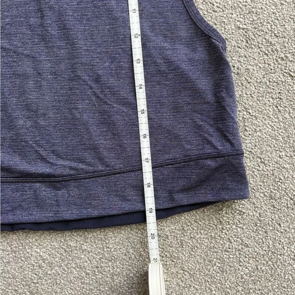 Lululemon Muscle Tank - size 4/6 - Image 3