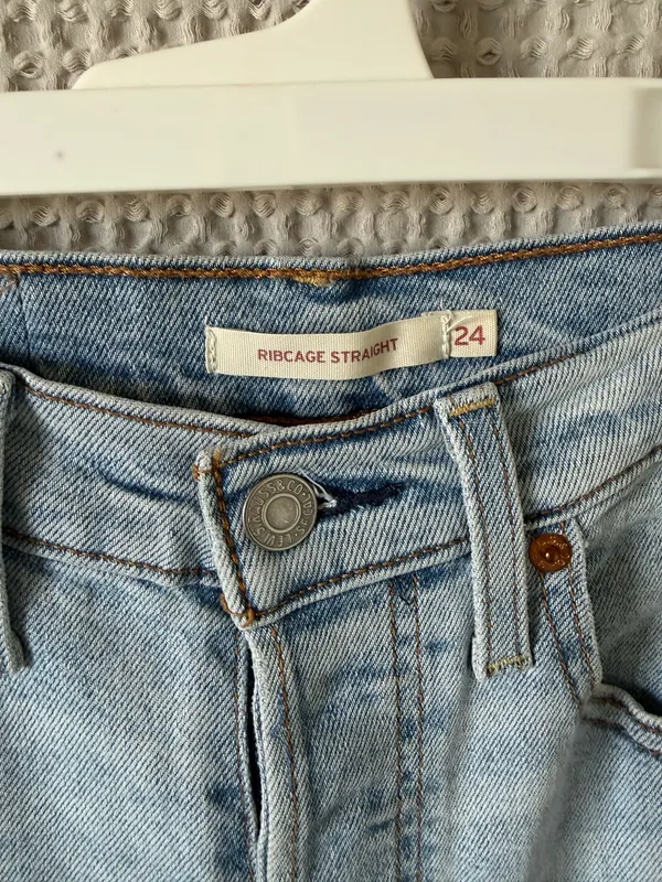 Levi's Ribcage Straight High Rise Jeans - Image 3