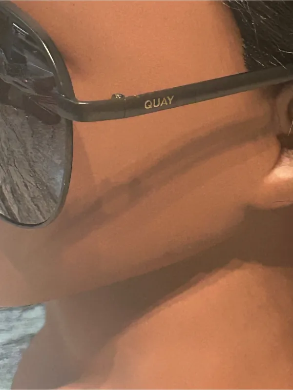 Quay Australia Black Aviator Sunglasses with Smoke Lenses Vivienne NWOT - Image 4