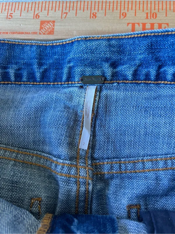 Free People FP Denim Mini Skirt Women's Size 2 Button /Zip Front Boho Jean Skirt - Image 5