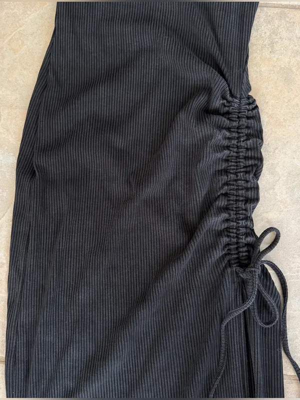 L*SPACE Sandpiper Ruched Ribbed Midi Dress in Black Size X-Small - Image 4