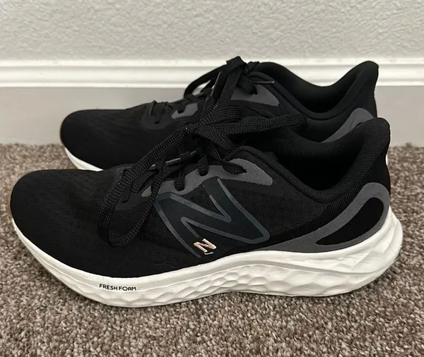 Sneakers - Image 2