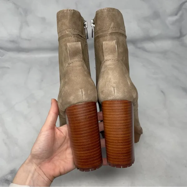 NEW Vince Camuto Emebrila Suede Platform Lug Sole Block Heel Combat Boots 10 - Image 6