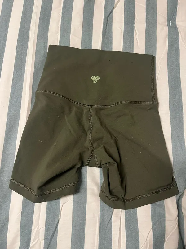 Aritzia TNA Olive Green Biker Shorts - Image 2
