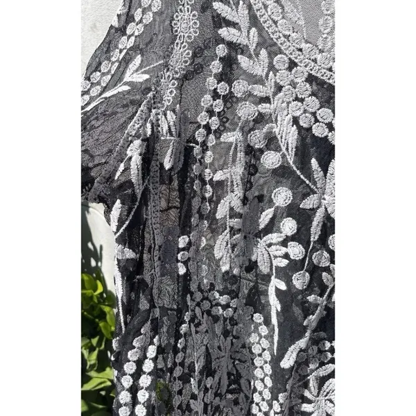 Vintage Vivid Importers of NY Women’s Sz Large Flower Black White Top Blouse - Image 3