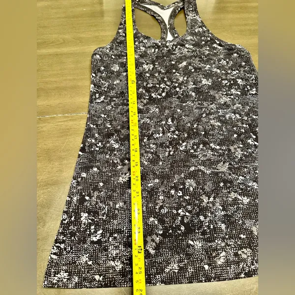 Lululemon Cool Racerback Short Tank *Nulu Buttery Soft Size 4 or 6-See Pictures - Image 5
