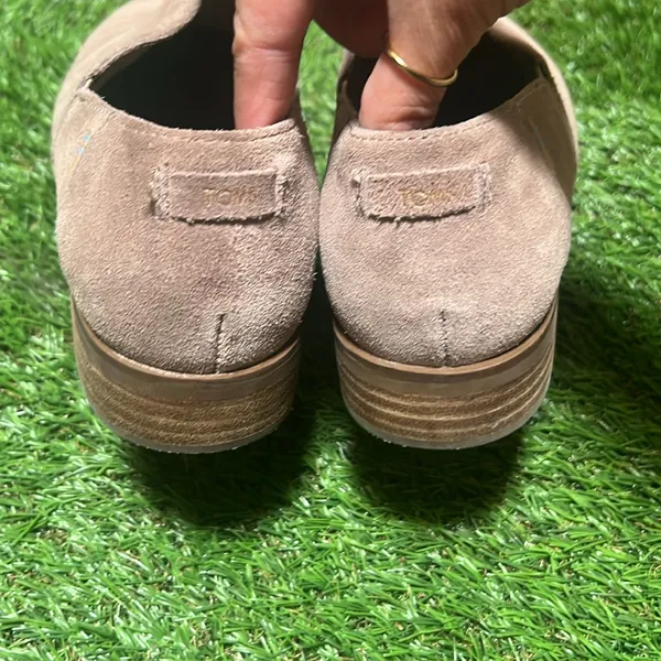 Tom’s ankle boots 7.5 - Image 4