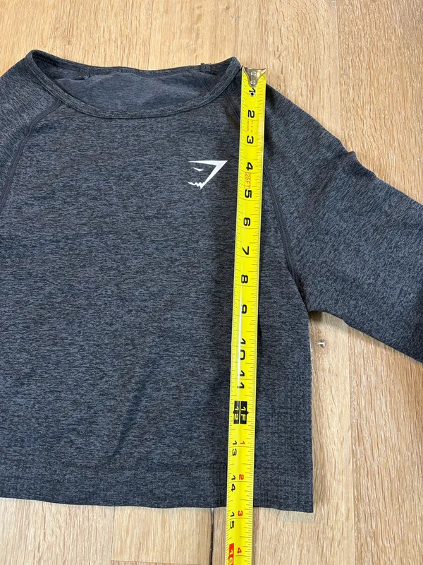 Gymshark Charcoal Grey Cropped Long Sleeve Top - Image 4