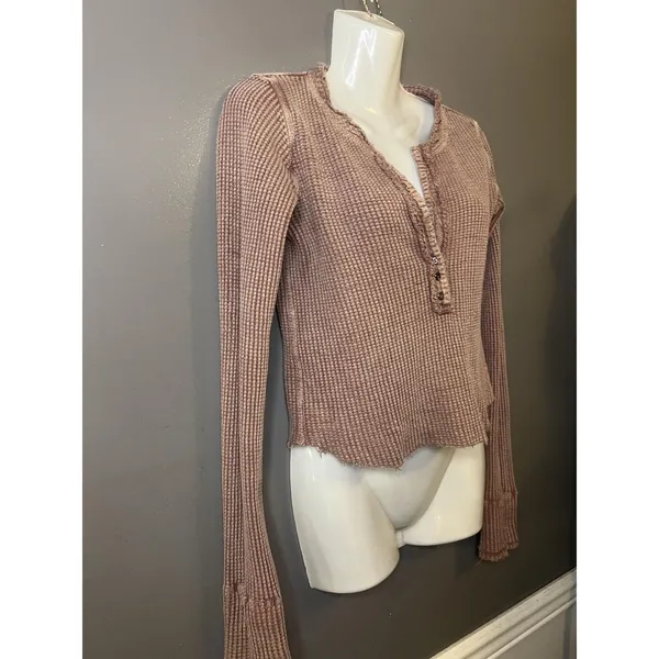 FP One Shirt Womens Small Pink Waffle Knit Henley Long Sleeve Raw Hem Ruffle Top - Image 3