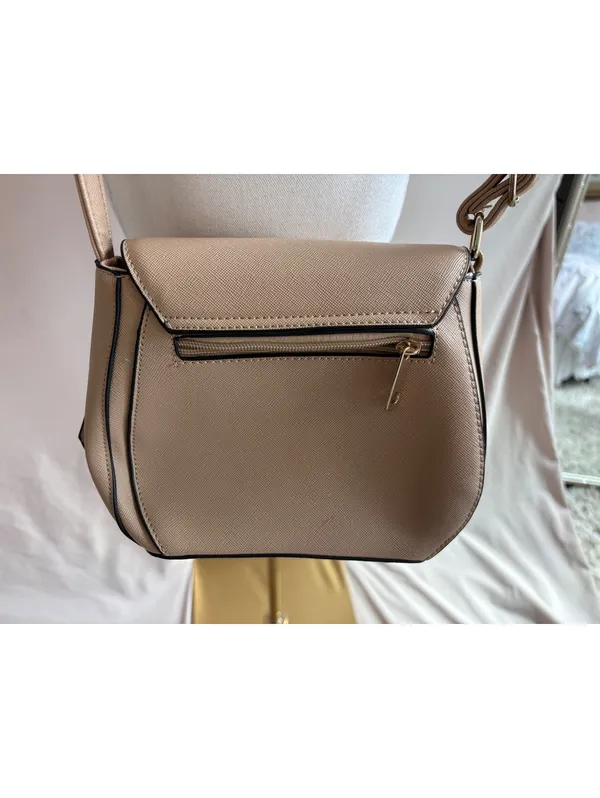 Michael Kors Beige Crossbody Bag with Gold Logo and Zip Pockets - Image 4