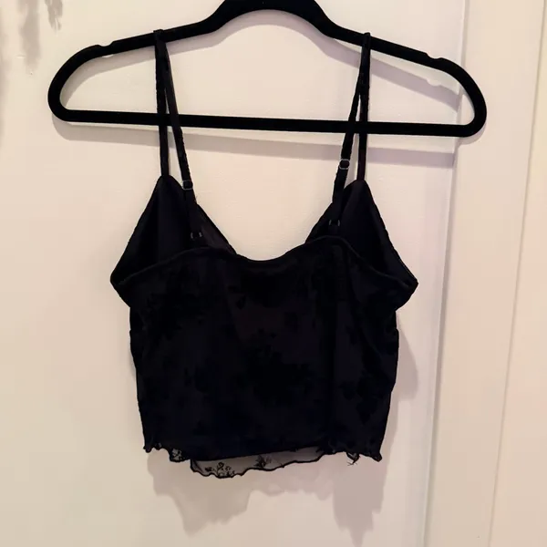 No Boundaries Y2K Black Lace Mesh Lettuce Trim Floral Velvet Women's Cami Size M - Image 5