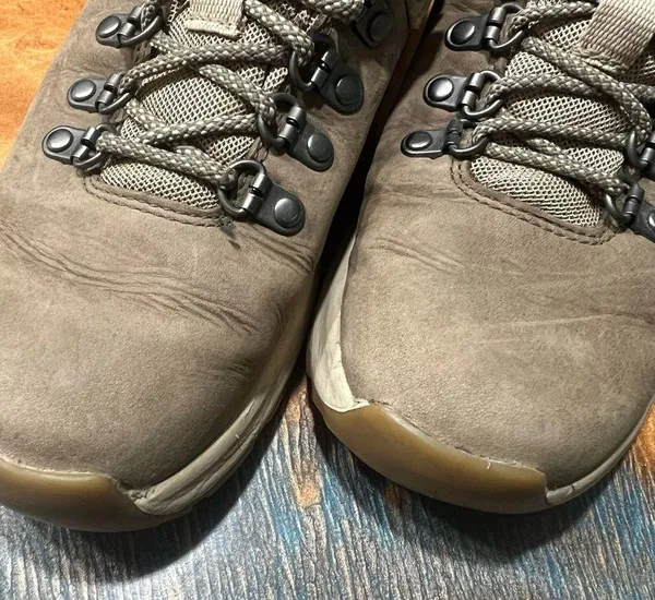 Forsake Thatcher waterproof leather lowtop hiking shoes size 7 lace up stone - Image 13