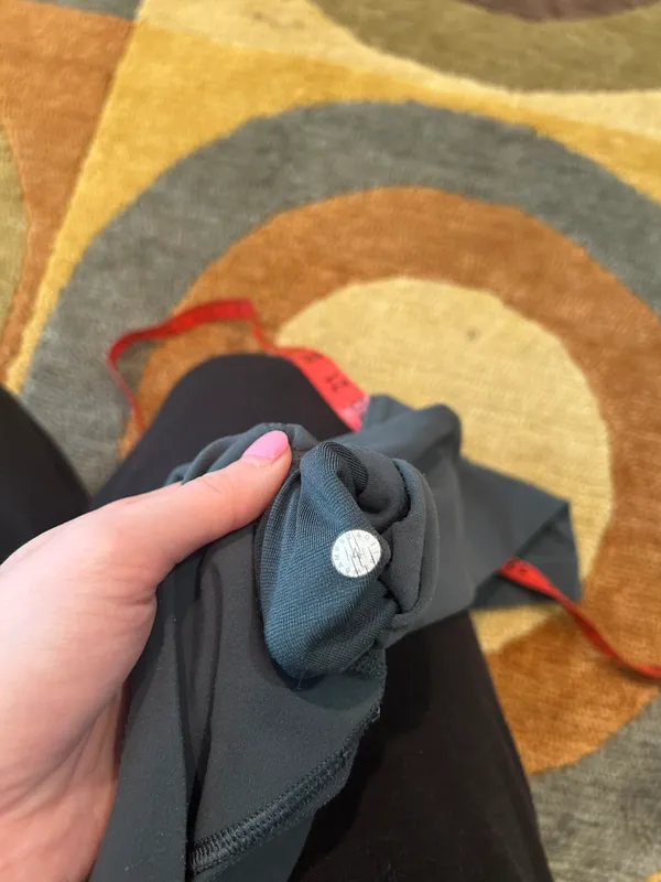 Lululemon Align High Rise Crop 21” Leggings Dark Green Size 4 - Image 3