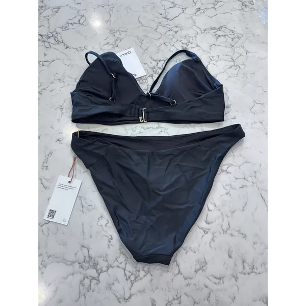 NWT Quince Black Italian V Neck Bikini Top & Low Rise Bottoms Set Size Medium - Image 2