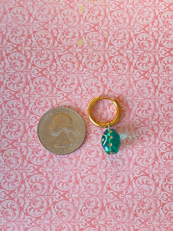 Handmade boho vintage fairy whimsical style quality Czech glass moon/star hoop earrings🌝🌠💚⭐️ - Image 7