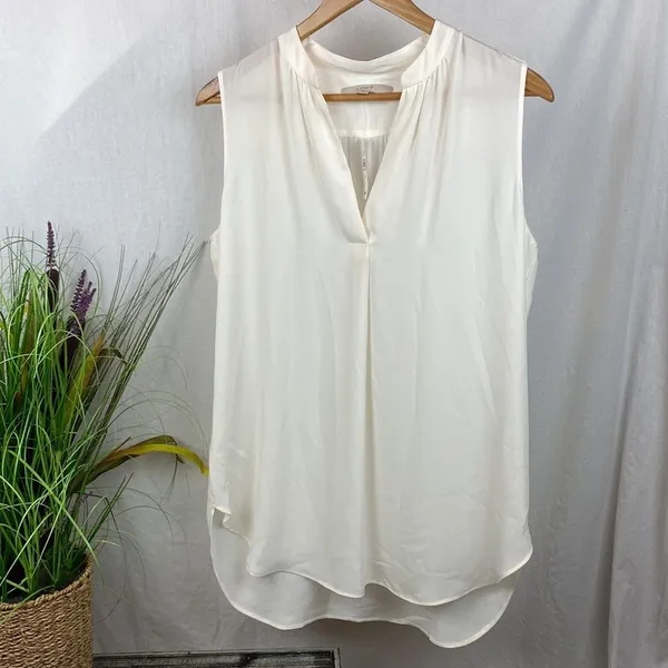Ann Taylor Ivory Sleeveless V Neck Blouse Top NEW M - Image 2