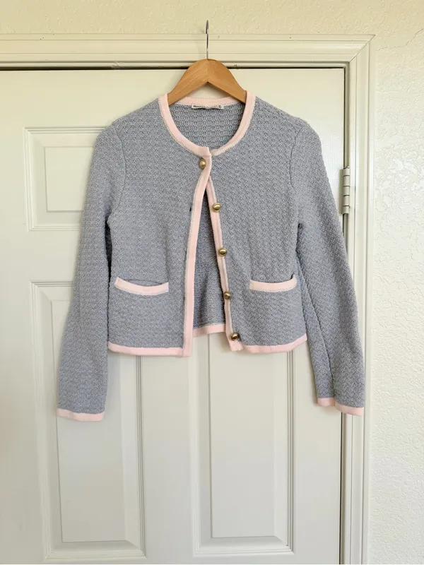 Abercrombie & Fitch Sweetheart Cottage Classy textural‎ Crew Cardigan Sweater - Image 2