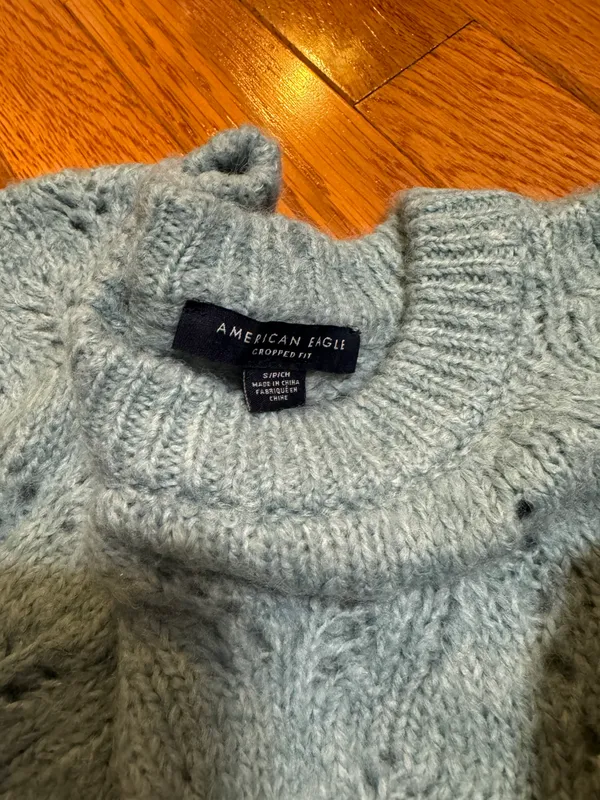 American Eagle Outfitter Sweater - Image 2