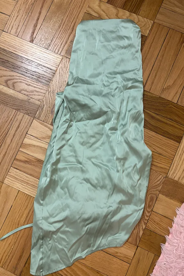 Amazon green satin dress - Image 2