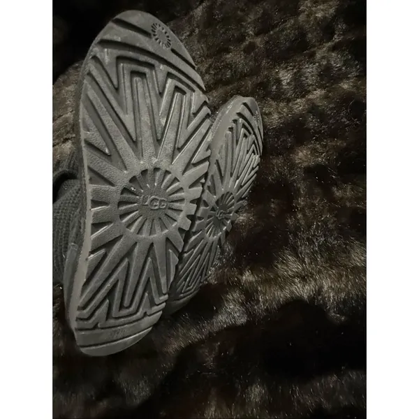 UGG Classic Cardy Button Detailed black Knit Boots 9 winter warm - Image 7