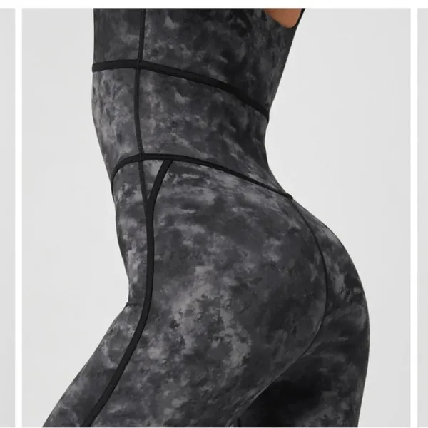 Fabletics NWT Frame PowerHold Black Patterned Jumpsuit Size XS Active Leggings - Image 3