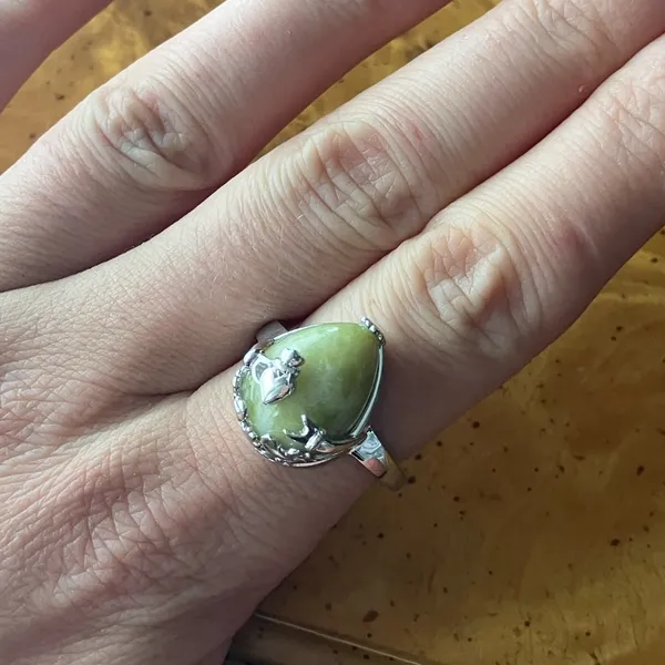 Natural Connemara Marble Sterling Silver Claddagh Ring Size 9 - Image 4