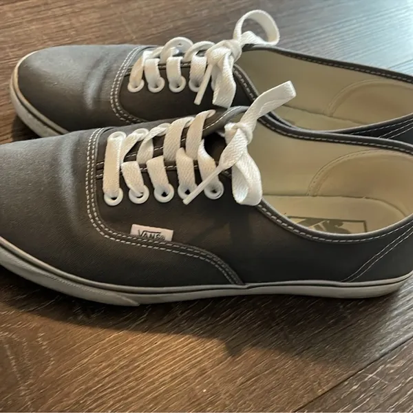 Vans Gray Unisex Men’s size 6.5 Women’s size 8 Shoes - Image 2