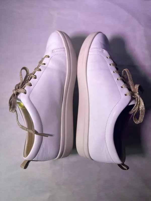 Vionic White Low-Top Sneakers with Gold Laces - Image 8