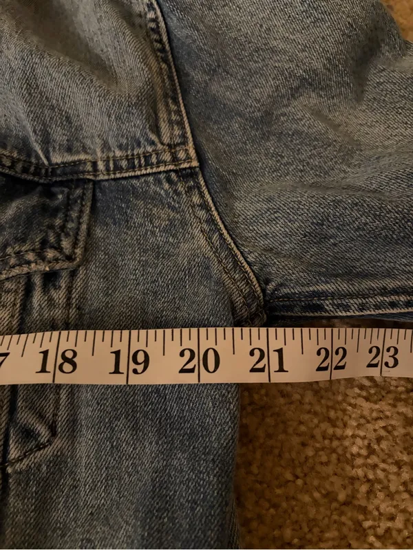 Lucky Brand Women's Boyfriend Trucker Denim Jeans Jacket Distressed Blue small - Image 12