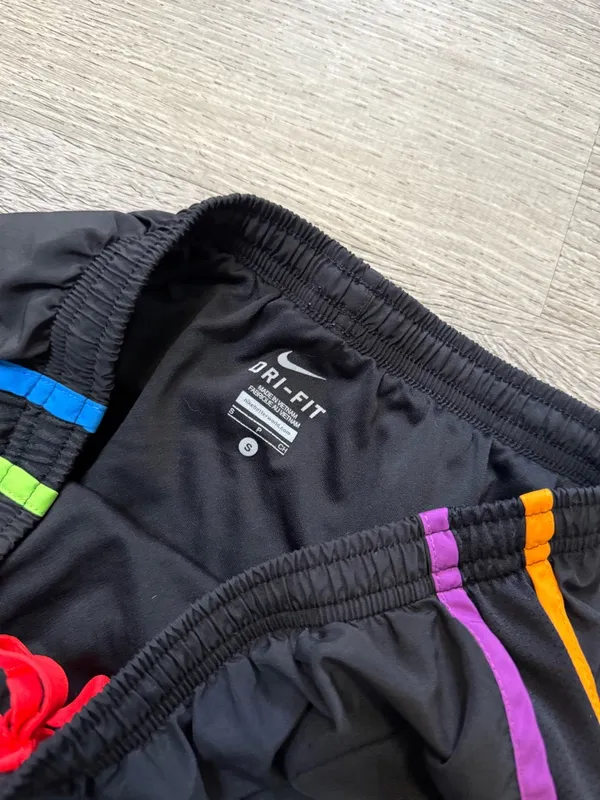 •NIKE• RUNNING SHORTS - Image 4