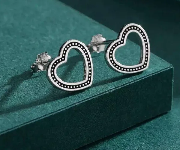 925  Vintage Heart Stud Earrings - Image 3