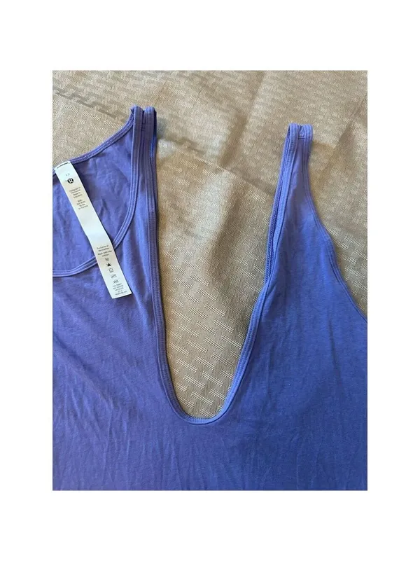 Lululemon Women's Purple Shoulder Cut-Out Yoga Tank Top Size 12 - Image 5