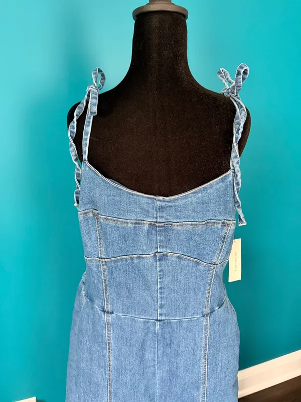 Denim Jumpsuit Francesca's - Image 2