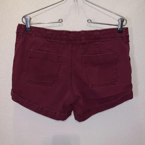 Hollister chino midi short longest length 4” inseam burgundy Summer shorts - Image 4