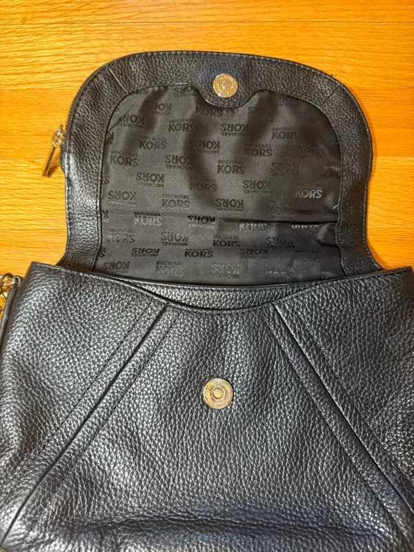 Michael Kors Aria Studded Medium Convertible Shoulder Black - Image 7