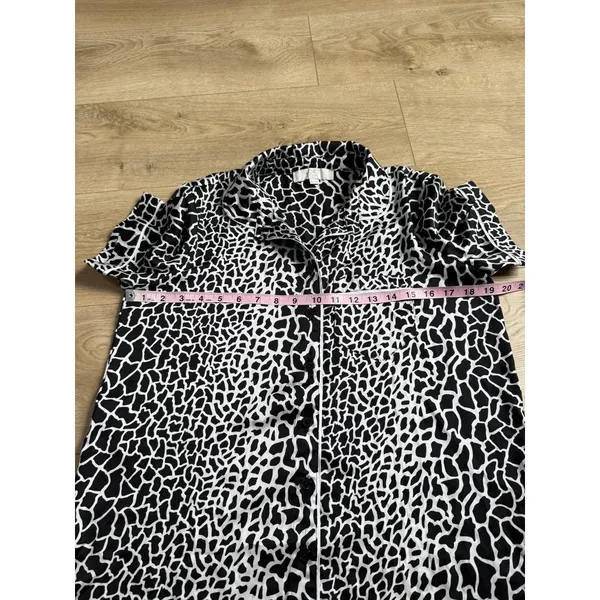 NWOT‎ Womens Loft black white leopard print satin button up shorts pajamas MP SP - Image 12