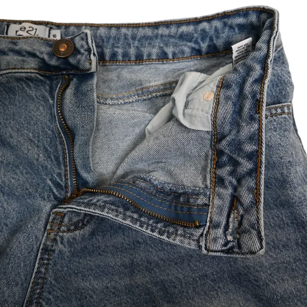 Rue21 Womens 16 Distressed Straight Boyfriend Jean - Image 8