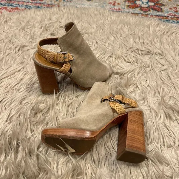 Frye leather slingback block heels size 7.5 - Image 2