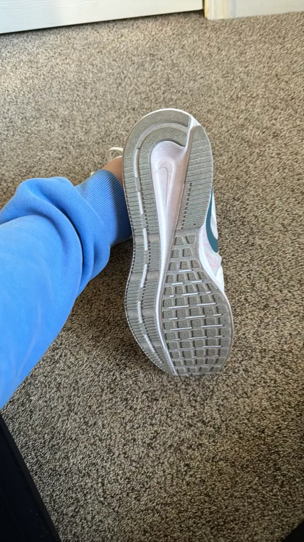 Nike Swift Run Tennis Shoes - Image 3