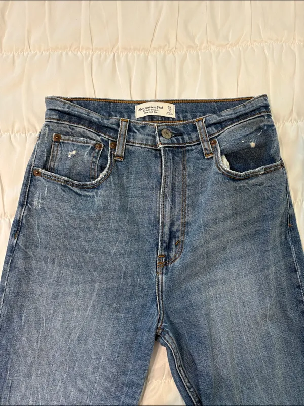 Abercrombie & Fitch Ankle Straight Ultra High Rise Jeans - Image 2