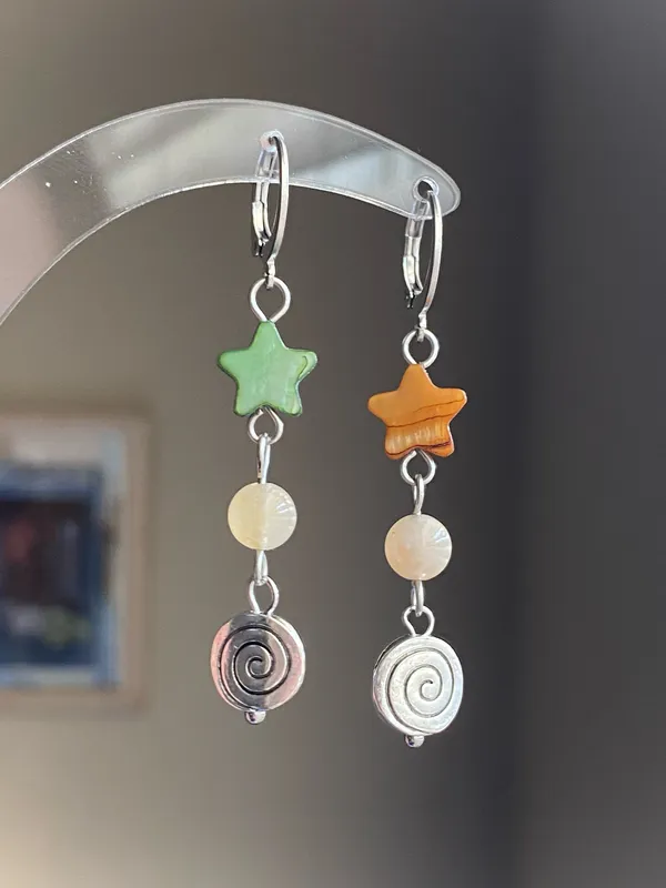 Handmade star & swirl dangle earrings🌀🌠 - Image 3
