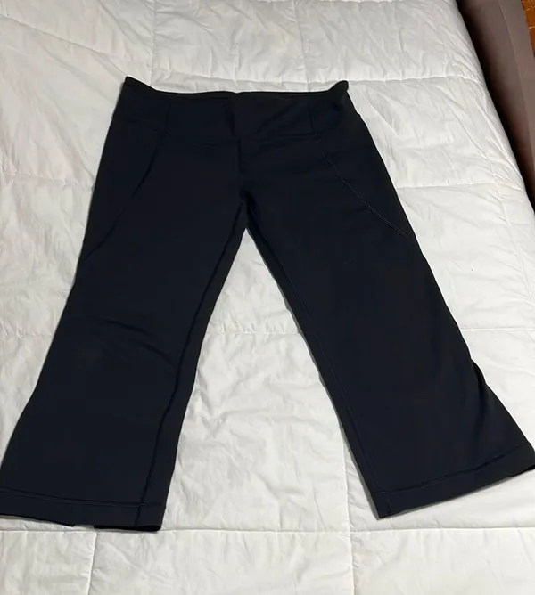 Lululemon Leggings Crop Black - Image 3