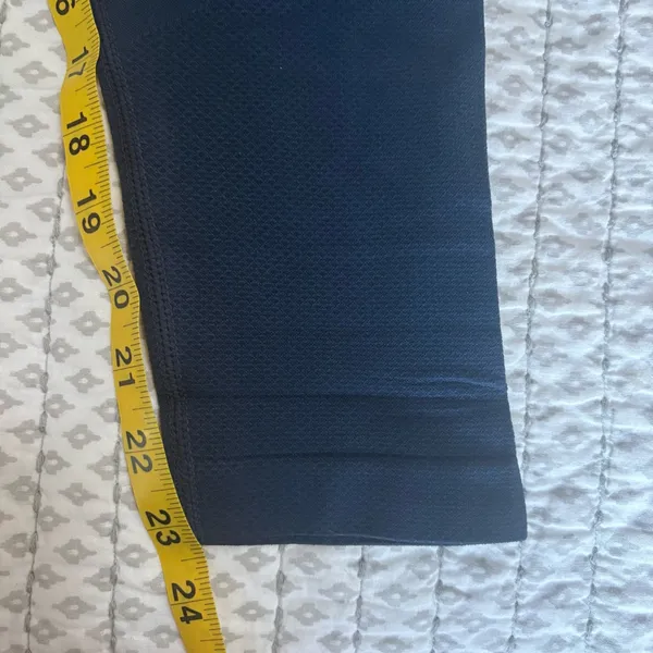 Halara‎ Navy High-Waisted Leggings Cropped size Large NWT - Image 5