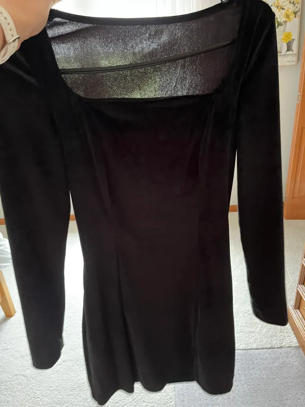 Black Velvet Dress Size M - Image 3