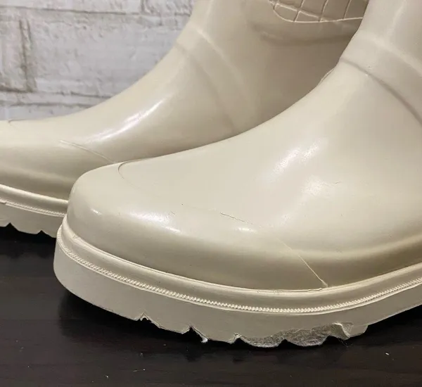 MICHAEL Michael Kors Beige Sand Textured Rubber Lugged Soles Rain Boots Size 8 - Image 15