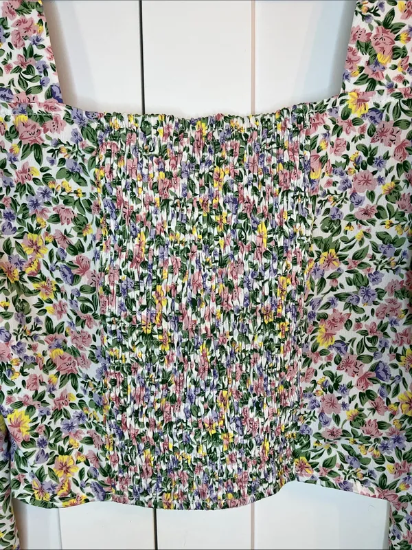 Lulu's Even Sweeter Floral Cropped Blouse with Puff Sleeves - Size Medium - Image 13